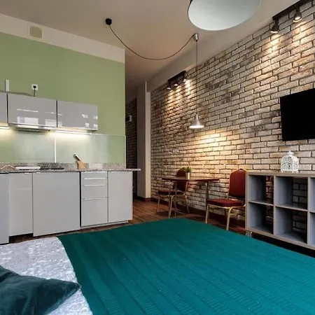 Close-golden - Cozy Studio - Main Rail Station&k24 Apartment *