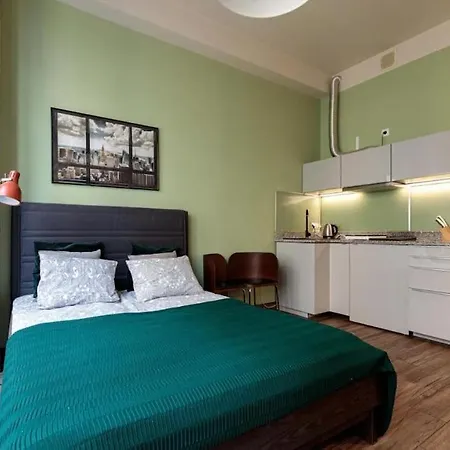 Apartment Close-golden - Cozy Studio - Main Rail Station&k24