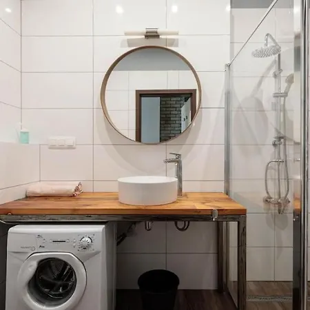 Apartment Close-golden - Cozy Studio - Main Rail Station&k24